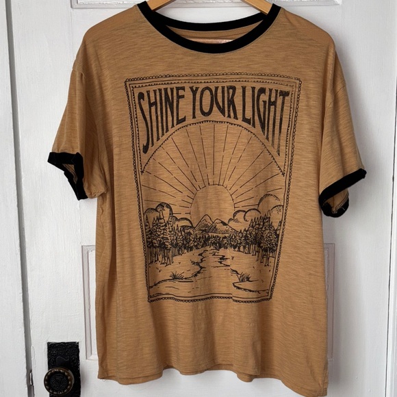 NATURAL LIFE SHINE YOUR LIGHT RINGER TEE - Picture 1 of 5